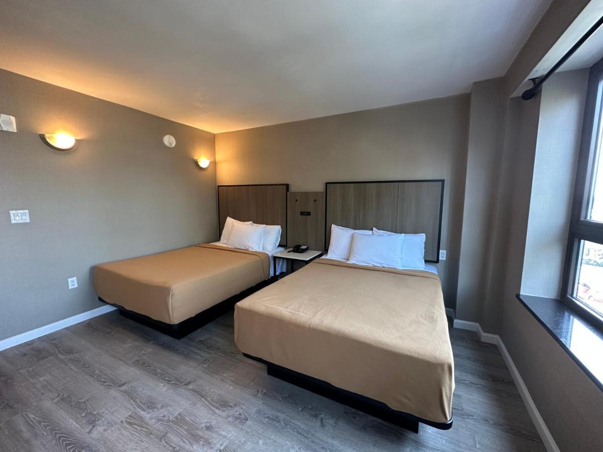 Regal Inn & Suites New York Laguardia Hotel Экстерьер фото