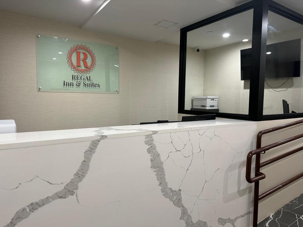 Regal Inn & Suites New York Laguardia Hotel Экстерьер фото
