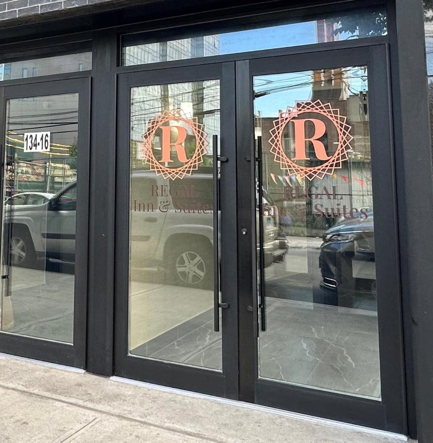 Regal Inn & Suites New York Laguardia Hotel Экстерьер фото